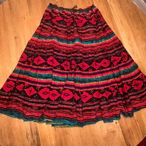 Vtg boho maxi skirt Bohemian Crinkle Gypsy Long‎ Hippie Ethnic Sz medium Aztec
